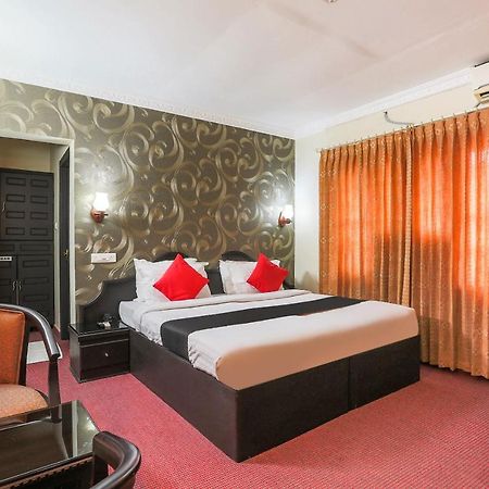 Capital O 72337 Hotel Konkan Tadka Bombaj Zewnętrze zdjęcie