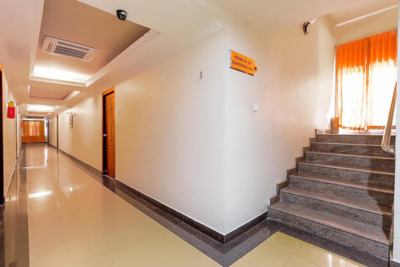 Capital O 72337 Hotel Konkan Tadka Bombaj Zewnętrze zdjęcie