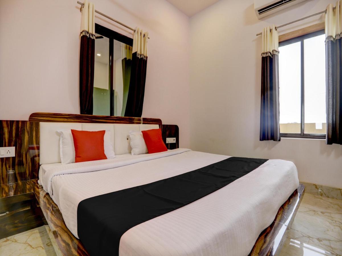 Capital O 72337 Hotel Konkan Tadka Bombaj Zewnętrze zdjęcie